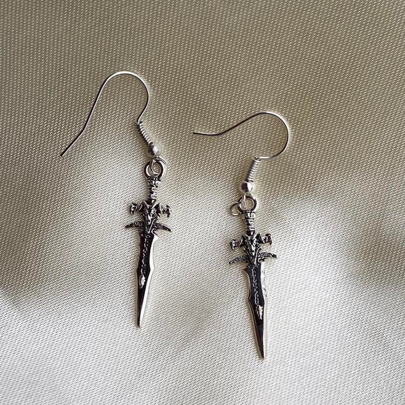 gothic dagger earrings - Picture 1 of 1